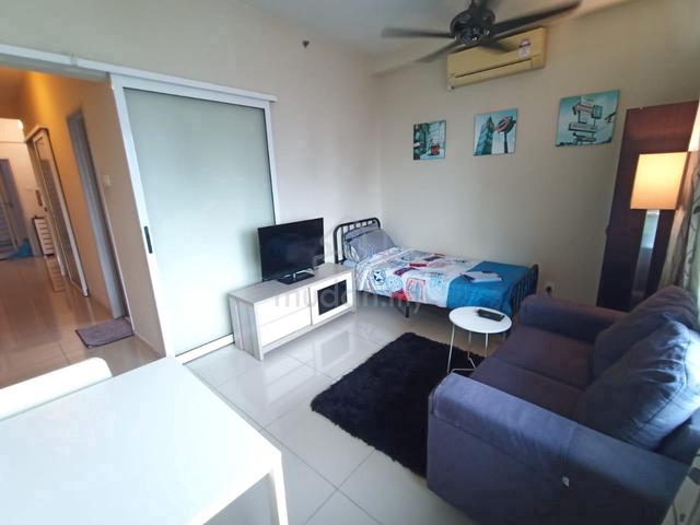 Centrestage Designer Suite 1