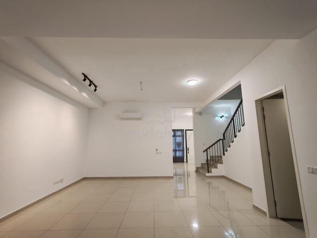 Eco Spring 4 superlink 24x80 house for rent Chara Type Taman Ekoflora 1