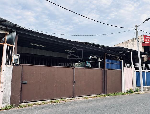 2885sq.ft Full Cover Semi D Warehouse Factory Taman Malim Jaya Bachang 1