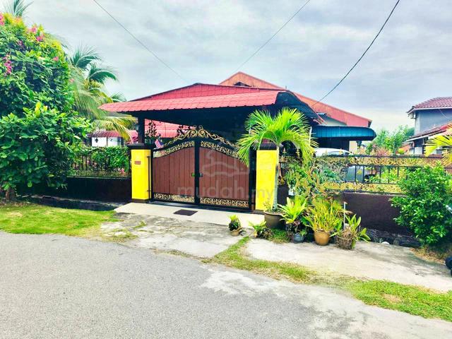 Renovated Banglo Setingkat Taman Seri Kelemak Alor Gajah Melaka 1