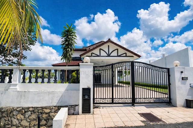 Double storey bungalow seksyen 9 shah alam 1