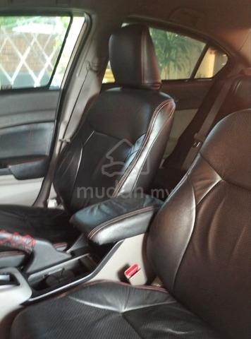 2014 Honda CIVIC 1.8 S (A) - 5