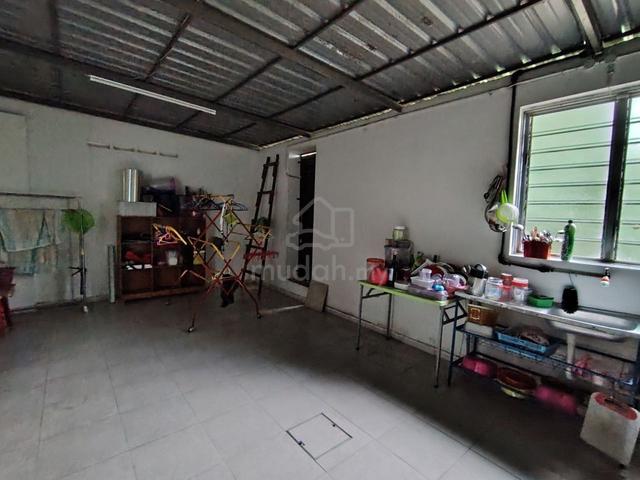 Taman Johor , Behind Paradigm Mall  Full Loan Unit , Fully Extend 1