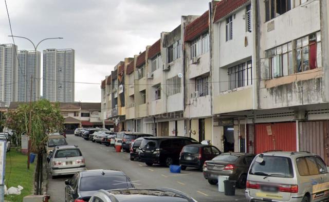 3 Storey SHOP LOT TAMAN CHERAS INDAH, Actual, WELL KEEP, Low Deposit 1
