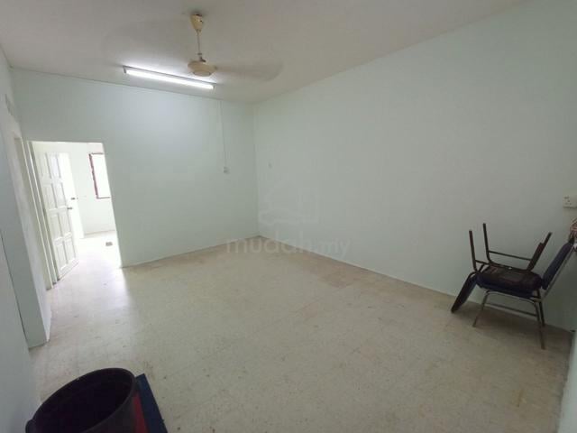 Rumah Pangsa Tun Sri Lanang 1