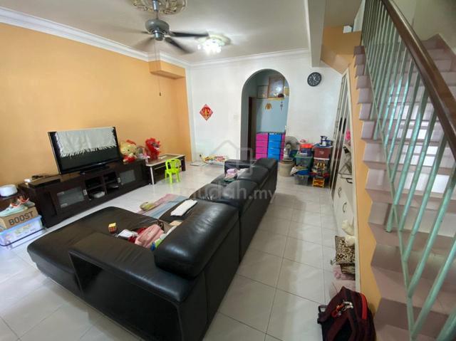 Taman Bukit Indah 18x65 Double Storey Terrace House Extended Kitchen 1
