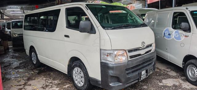 2012 Toyota HIACE 2.5 (M)Diesel Window Van - 1