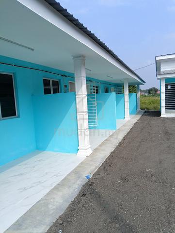 Selangor Pulau Indah (Pulau Lumut) Partially Furnished House For Rent 1