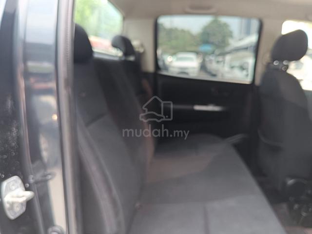 Toyota Hilux 2.5 VNT (M)1Owner Ori mileage - 5