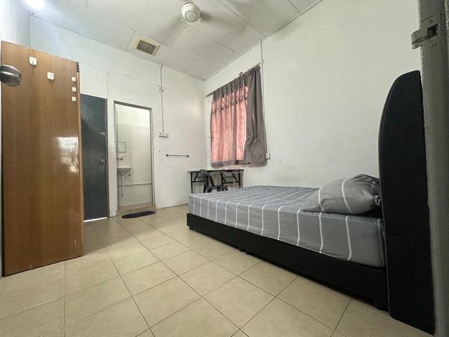 Clean Middle Room for rent @ Taman Chai Leng, Seberang Jaya 1