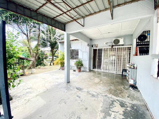 FREEHOLD END LOT!! 1 Storey Terrace Taman Maju Sg Jelok Kajang 1