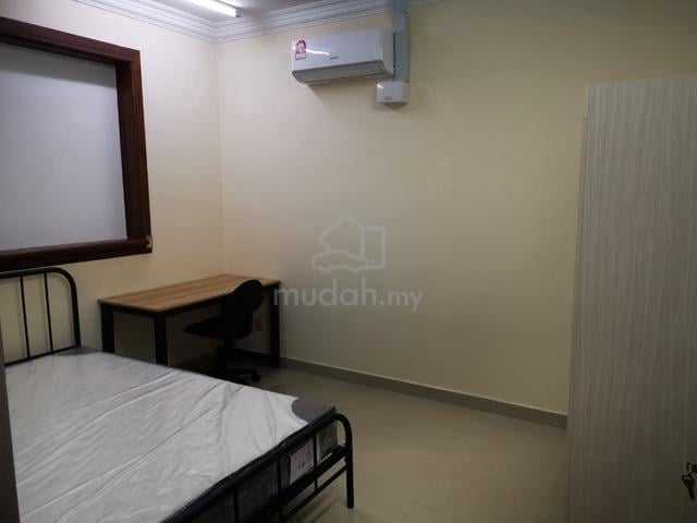 Middle Room at Putra Avenue, Putra Heights 1