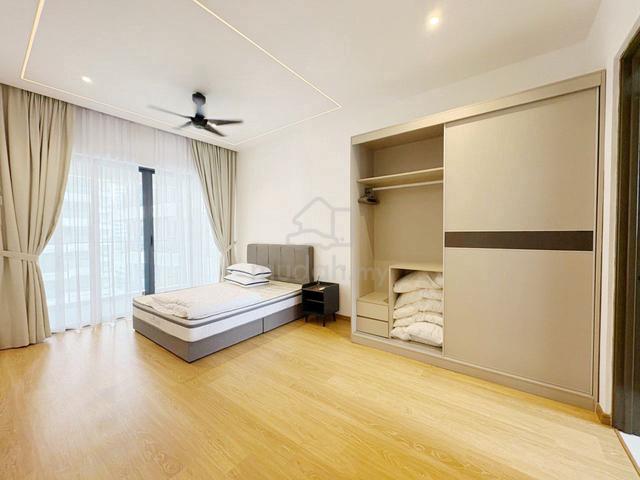 Bay Laurel @ Country Garden Danga Bay 4