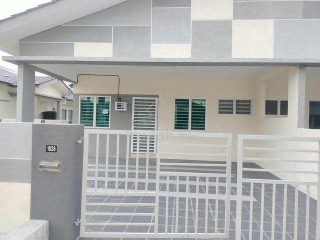 cluster semi d clubhouse 1