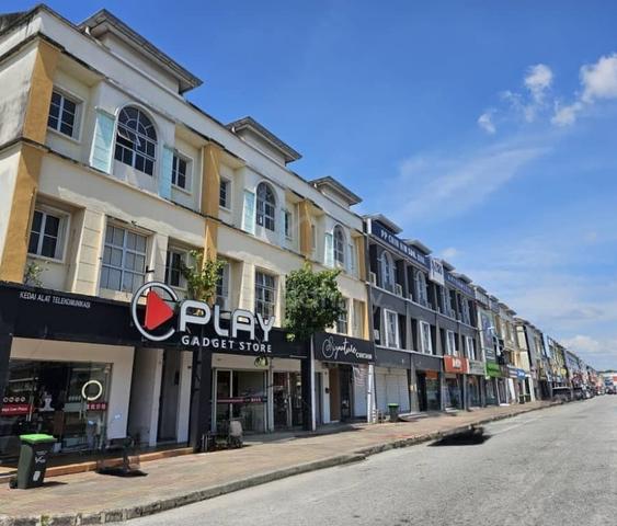 Facing main road Jalan Pegawai Shoplot Ground Floor For Rent 1