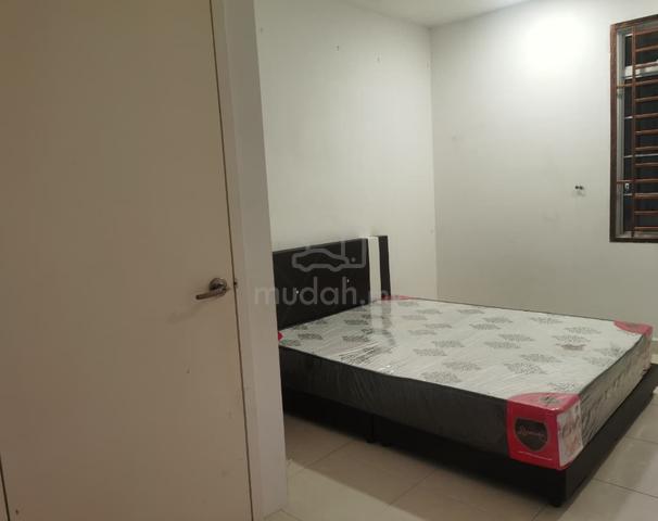 Larkin room for rent 1