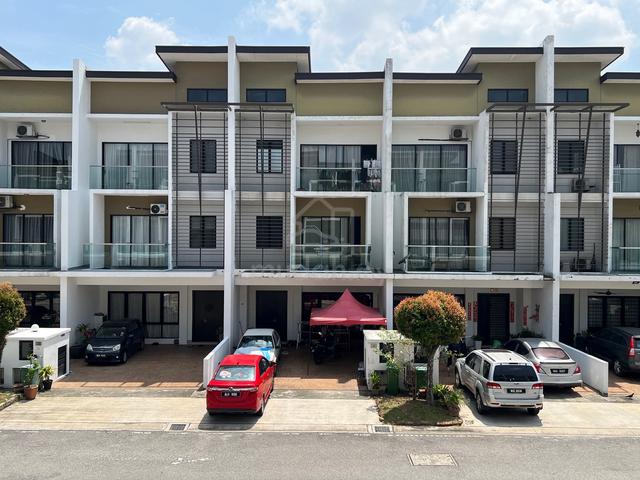 【6R5B l Partly Furnished】 3-Sty Superlink House Anggun 3 Rawang 22x70 1