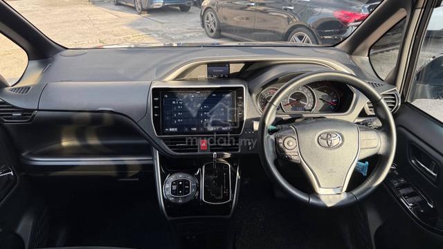 Toyota Voxy ZS Kirameki 3 / Full Loan / Unregister - 5