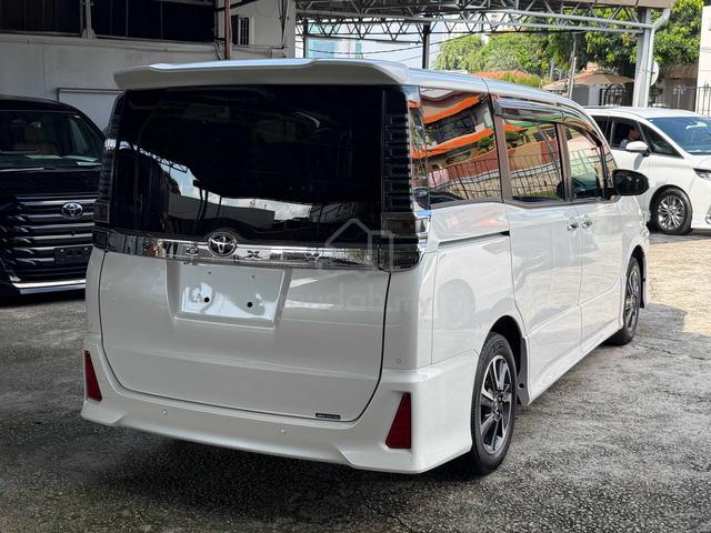 8 SEATER 2PD 2021 Toyota VOXY ZS KIRAMEKI III (A) - 2