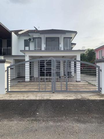 Fully Furnished Double-Storey Semi-D House For Rent in Tmn Sbn Jaya 1