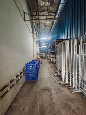 Skudai Sri Yaacob 1.5 Storey Semid Factory Good Condition For Rent 1