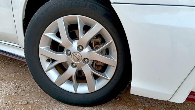 2015 Nissan ALMERA 1.5 E (A) - 5
