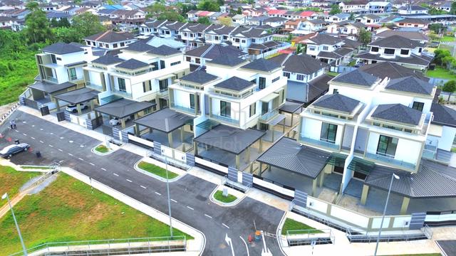 New 2 Storey Semi D with Attic Room Jalan Stampin, Hui Sing, Kuching 1