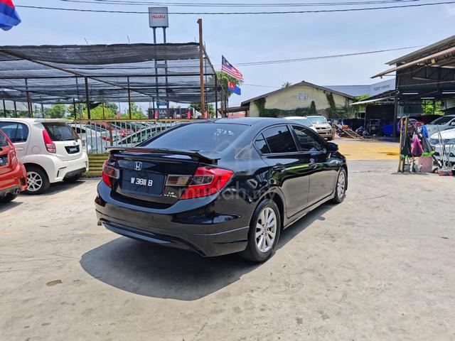 2013 Honda CIVIC FB 1.8 (AUTO) - 3