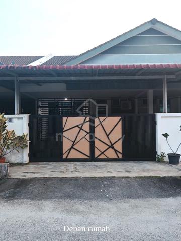 [FOR SALE] Rumah Teres Setingkat di Taman Kuantan Jaya 1