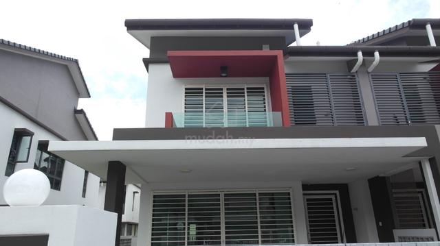 Below Market ENDLOT: Bandar Bukit Raja Nahara 1 2-Storey 10ft. Land 1