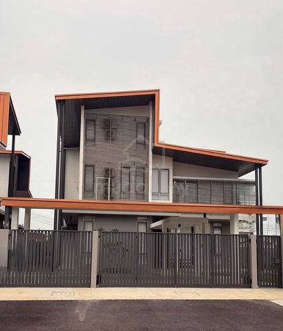 ELEV8, Luxury 3- Storey Semi Detached Homes for Sale at Stapok Utama 1