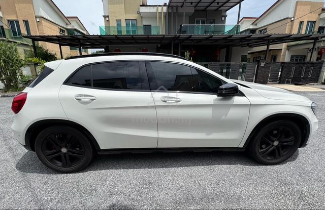 2015 Mercedes Benz GLA180 (CBU) 1.6 (A) - 2