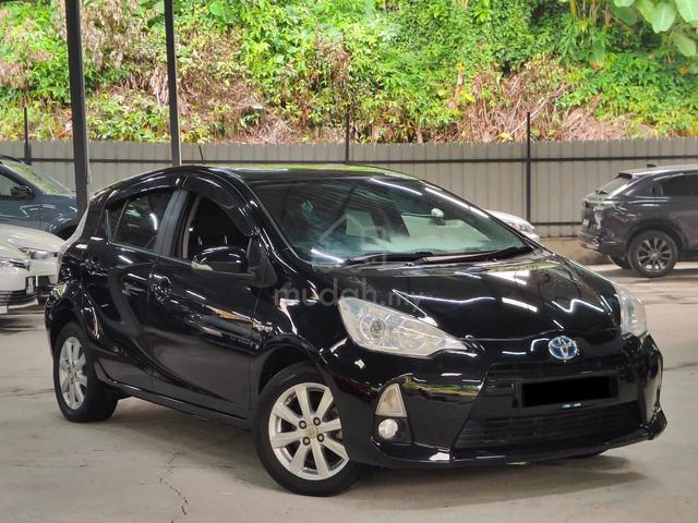 2013 Toyota PRIUS C 1.5 TRD SPORTIVO (HYBRID) - 1