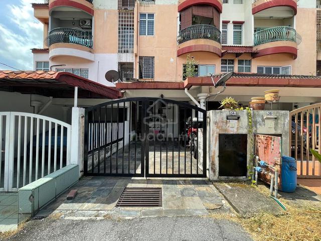 Ground Floor Taman Lagenda Mas Townhouse 1