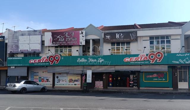 FOR RENT Kompleks Arau shop lot (tingkat atas) depan CMART ! 1