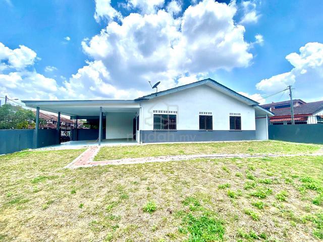 (CORNER LOT) Single Storey Terrace Bandar Rinching Seksyen 4, Semenyih 1