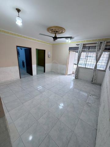 Perdana Court 1