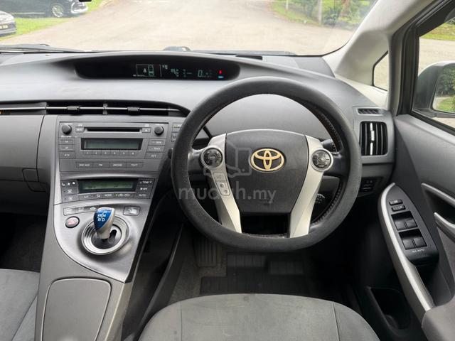 2010 Toyota PRIUS 1.8 (HYBRID) (A) Loan Kedai 99% - 3