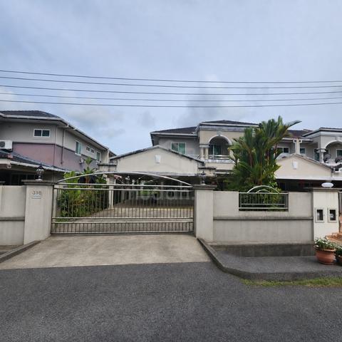 Double Storey Terrace Corner Jalan Stapok, Kuching 1