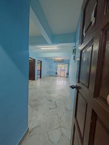 Iris Apartment (Taman Desa) 1