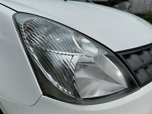 2011 NISSAN GRAND LIVINA 1.8 (A) Boleh Loan Lagi!! - 4