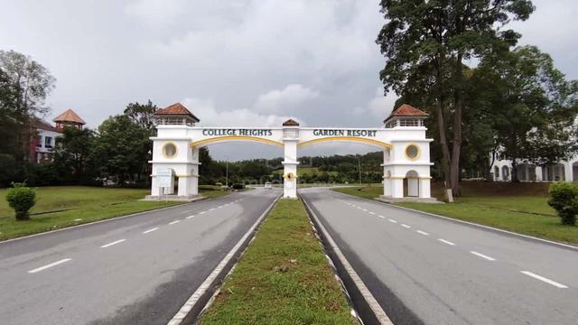 Bungalow Land College Height Garden Resort Pajam Mantin 1