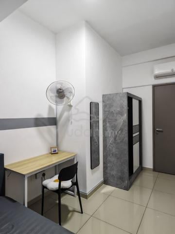 Middle aircon room bayan baru female girl unit gbs mayang one precint 1