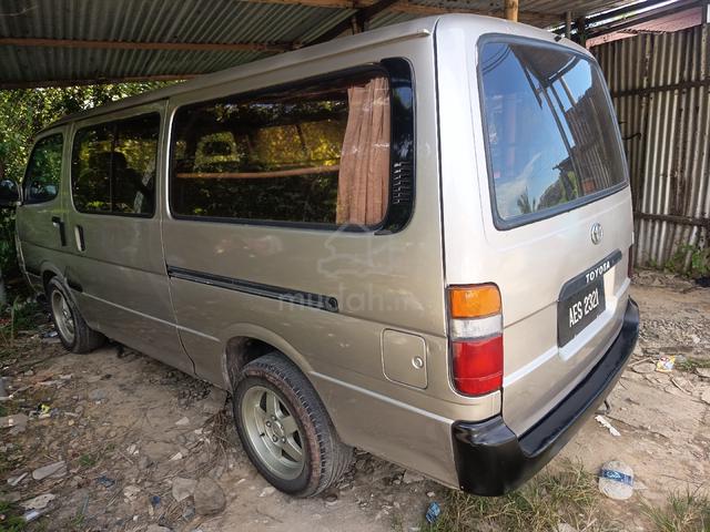 2003 Toyota HIACE 2.4 (M) - 2