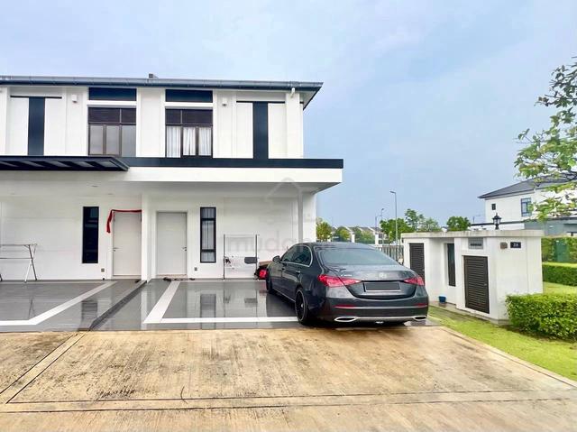 CORNER LOT RENOVATED Double Storey Garden Eco Grandeur Puncak Alam 1