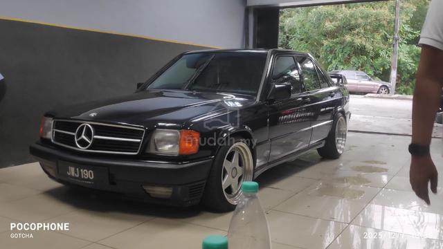1995 Mercedes Benz 200 2.0 W123 (A) - 1