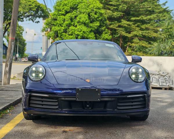 RED INTERIOR JPN SPEC 2023 Porsche 911 3.0 CARRERA - 4