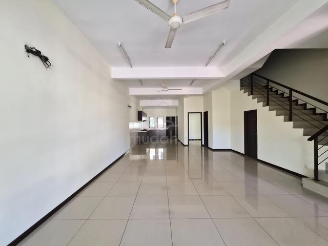 3 Storey Terrace at Southbay Residence, Batu Maung 1