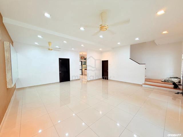 Ambang Botanic 1 Klang 2 Storey Superlink 26x75 Basic Renovated Unit 1