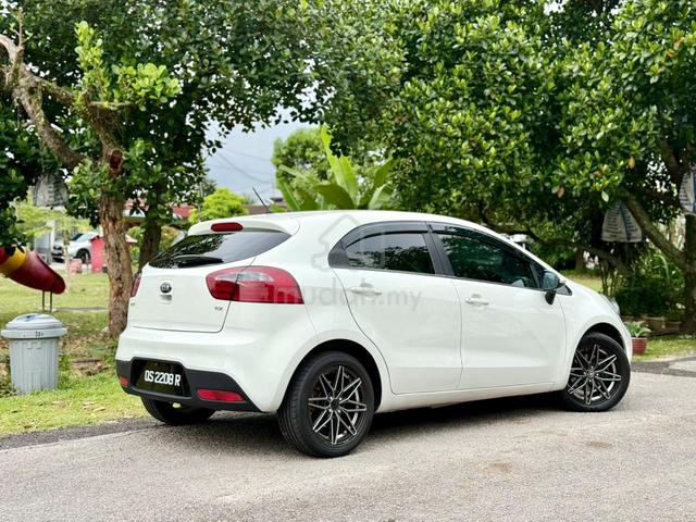 ON THE ROAD 2014 Kia RIO 1.4 UB (A) - 4